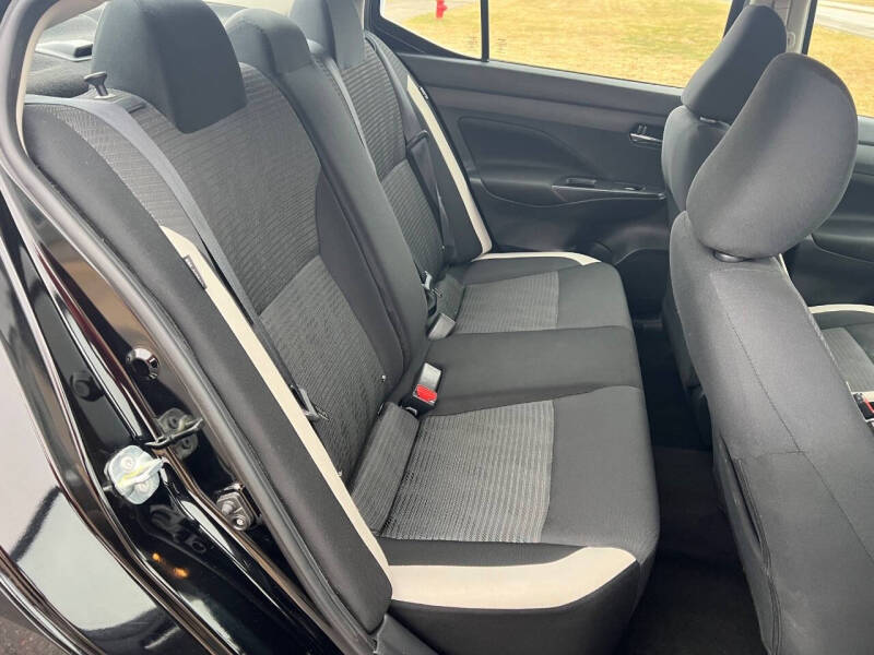 2022 Nissan Versa SV