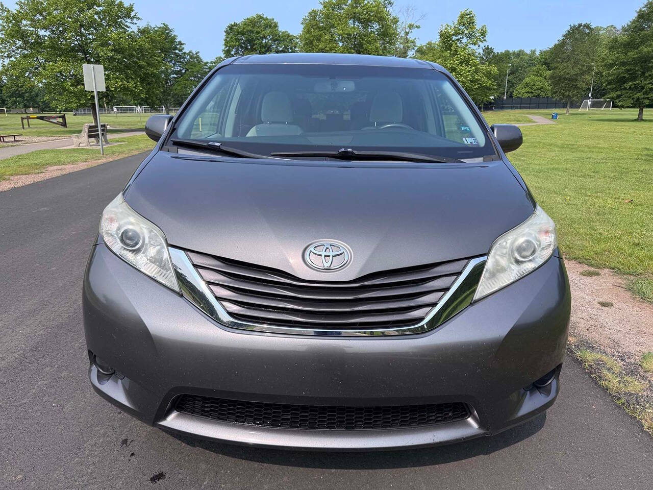 2017 Toyota Sienna 20