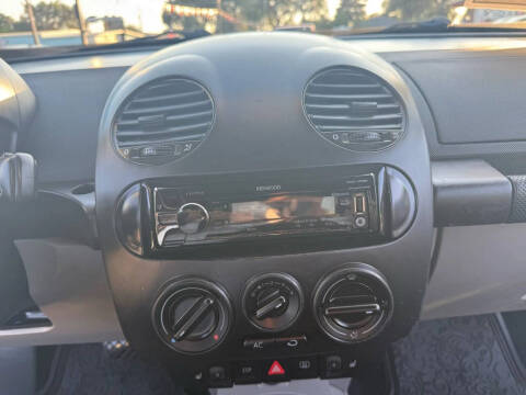 2004 Volkswagen New Beetle Convertible GLS