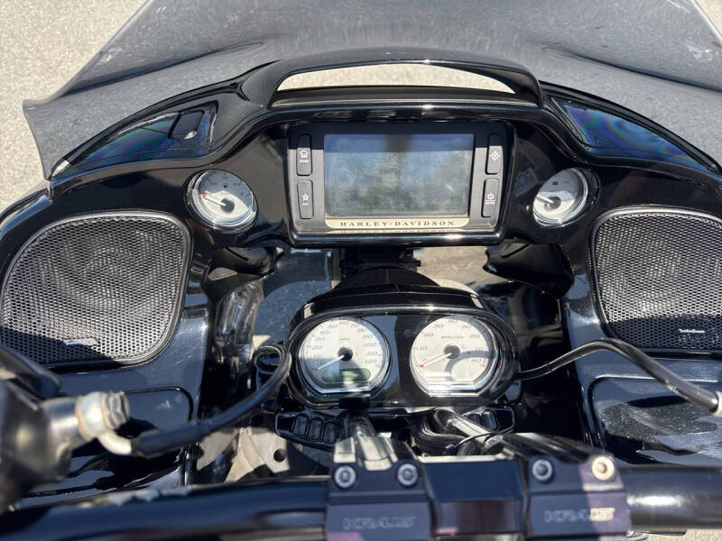 2017 Harley-Davidson FLTRXS ROAD GLIDE