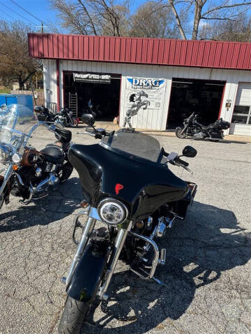 2011 Harley-Davidson FLHX -