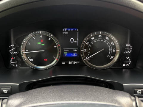 2017 Lexus LX 570