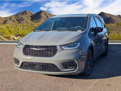 2023 Chrysler Pacifica Plug-In Hybrid Limited