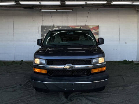 2017 Chevrolet Express LT 3500