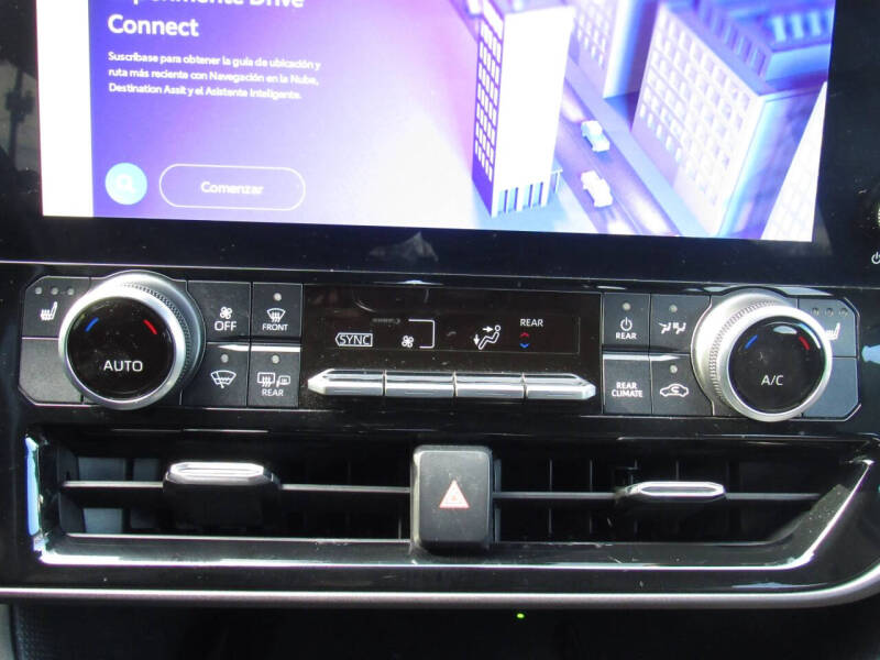 2023 Toyota Highlander Hybrid Bronze Edition