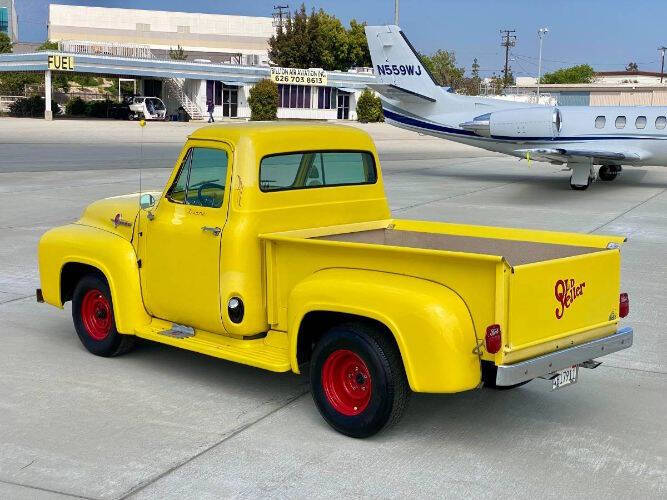 1955 Ford F-100