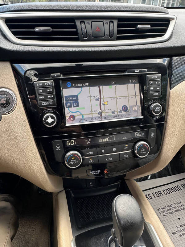 2016 Nissan Rogue SV