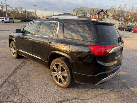 2017 GMC Acadia Denali