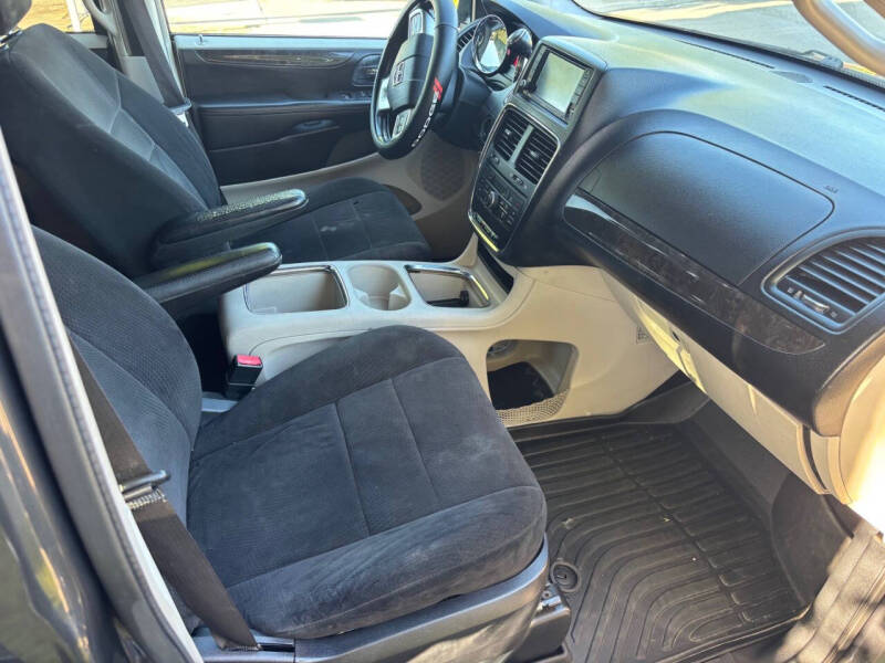 2012 Dodge Grand Caravan Crew