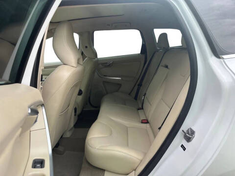 2015 Volvo XC60 T5 Drive-E Premier Plus