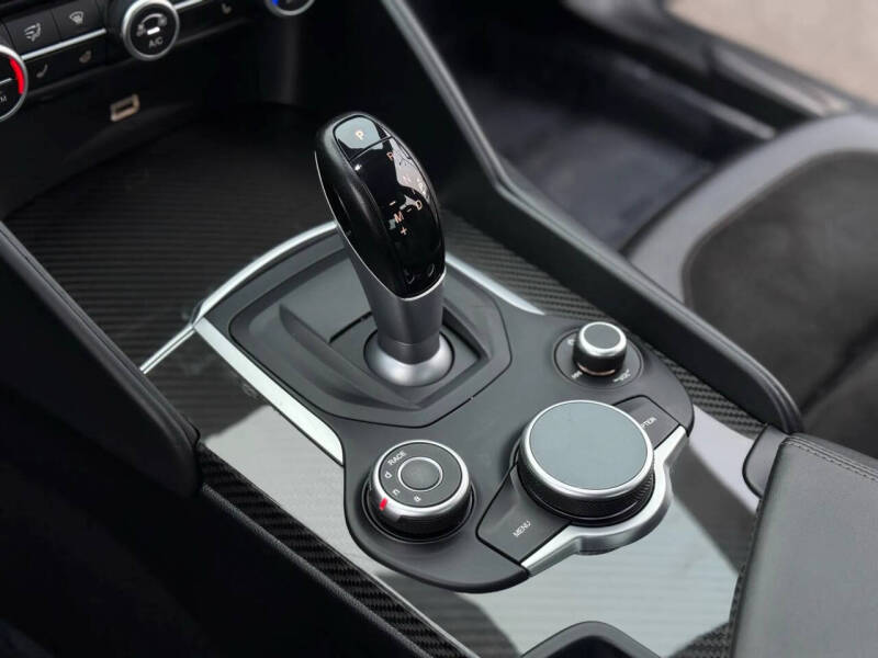 2018 Alfa Romeo Giulia Quadrifoglio