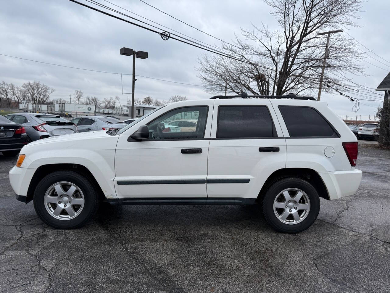 2009 Jeep Grand Cherokee Laredo photo 12