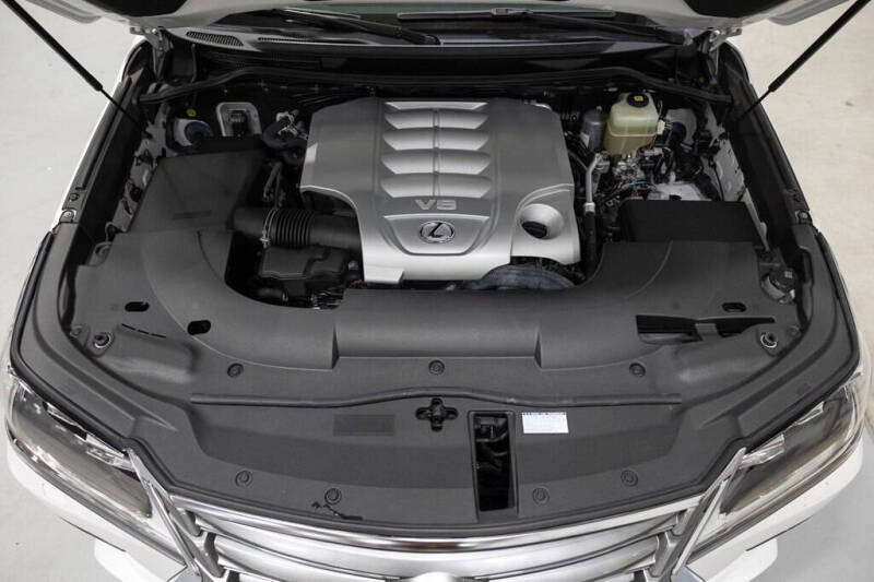 2021 Lexus LX 570 Three-Row