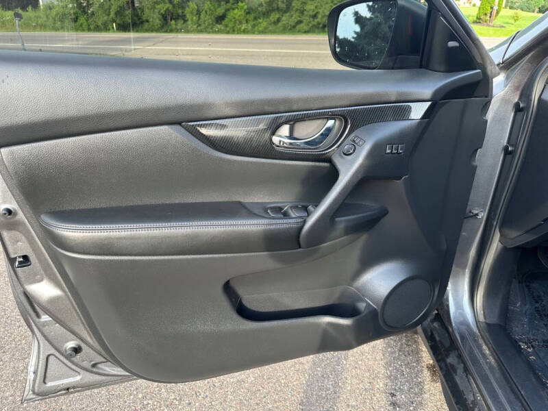 2020 Nissan Rogue SL