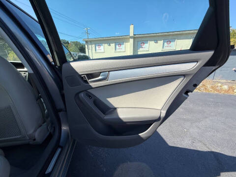 2010 Audi A4 2.0T quattro Premium Plus