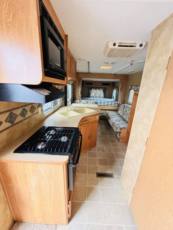 2005 Keystone Hornet 21RSLS