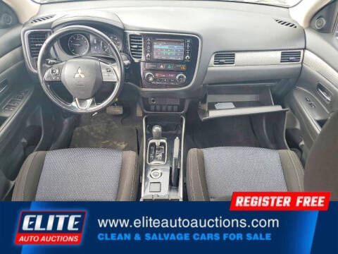 2017 Mitsubishi Outlander ES