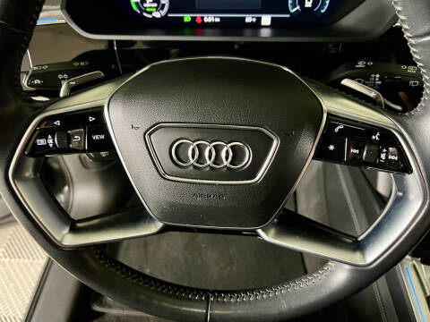 2019 Audi e-tron quattro Prestige