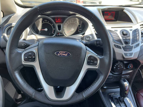 2011 Ford Fiesta SES