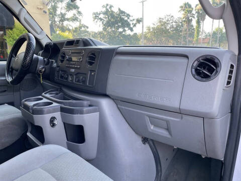 2009 Ford E-Series E-350 SD XLT