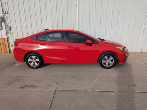 2018 Chevrolet Cruze for sale at Parkway Motors in Osage Beach MO