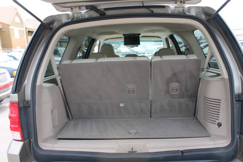 2003 Ford Expedition XLT