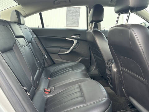 2013 Buick Regal Premium 1