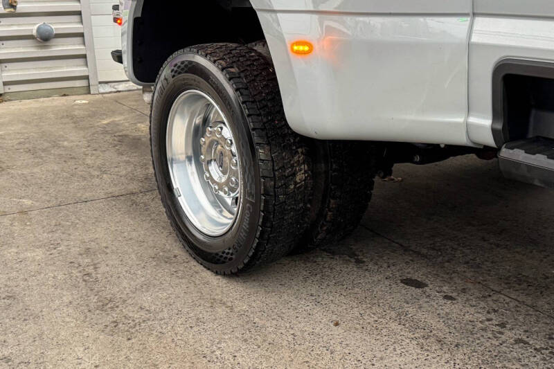 2025 Ford F-450 Super Duty Lariat