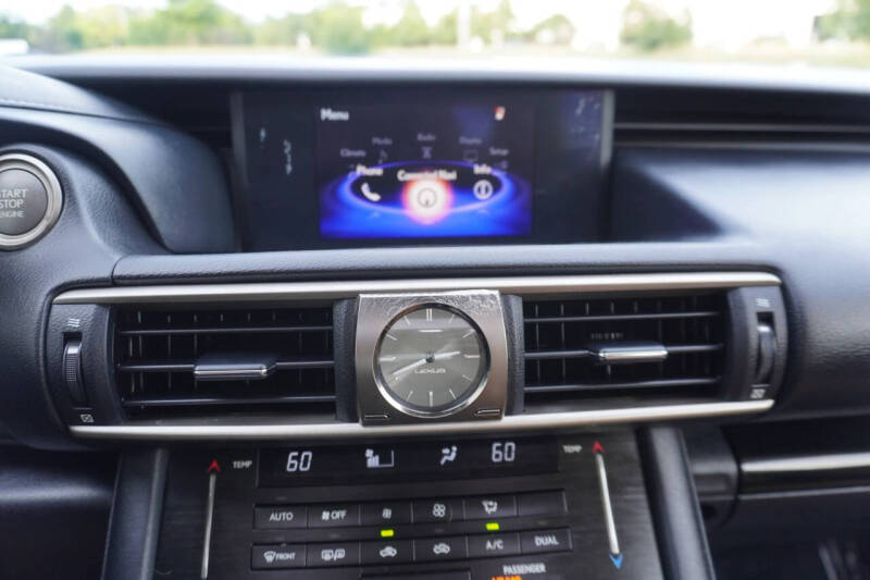 2017 Lexus IS 200t