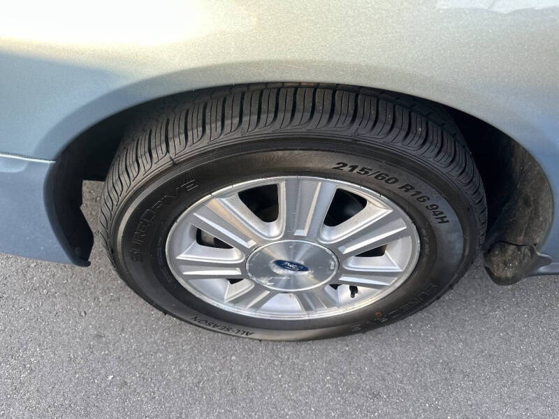 2005 Ford Taurus SEL