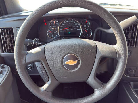 2025 Chevrolet Express 2500