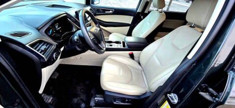 2022 Ford Edge Titanium