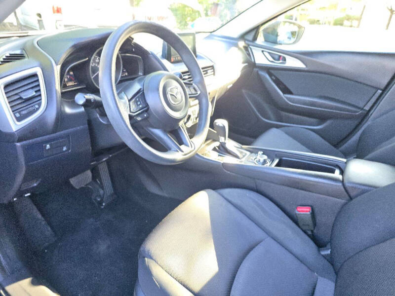 2017 Mazda MAZDA3 Sport