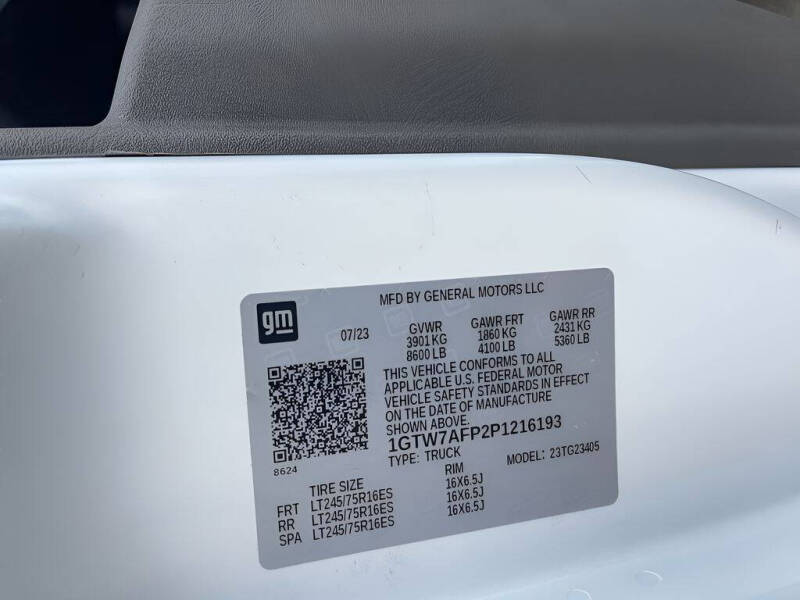 2023 GMC Savana 2500