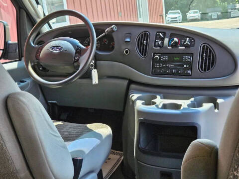 2003 Ford E-Series E-350 SD XLT