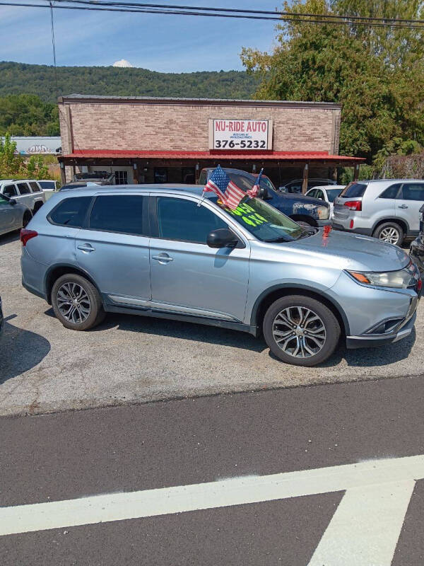 2017 Mitsubishi Outlander ES