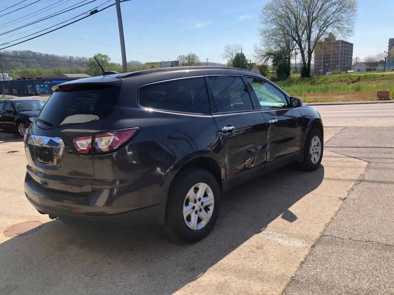 2017 Chevrolet Traverse LS