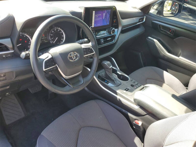 2023 Toyota Highlander Platinum