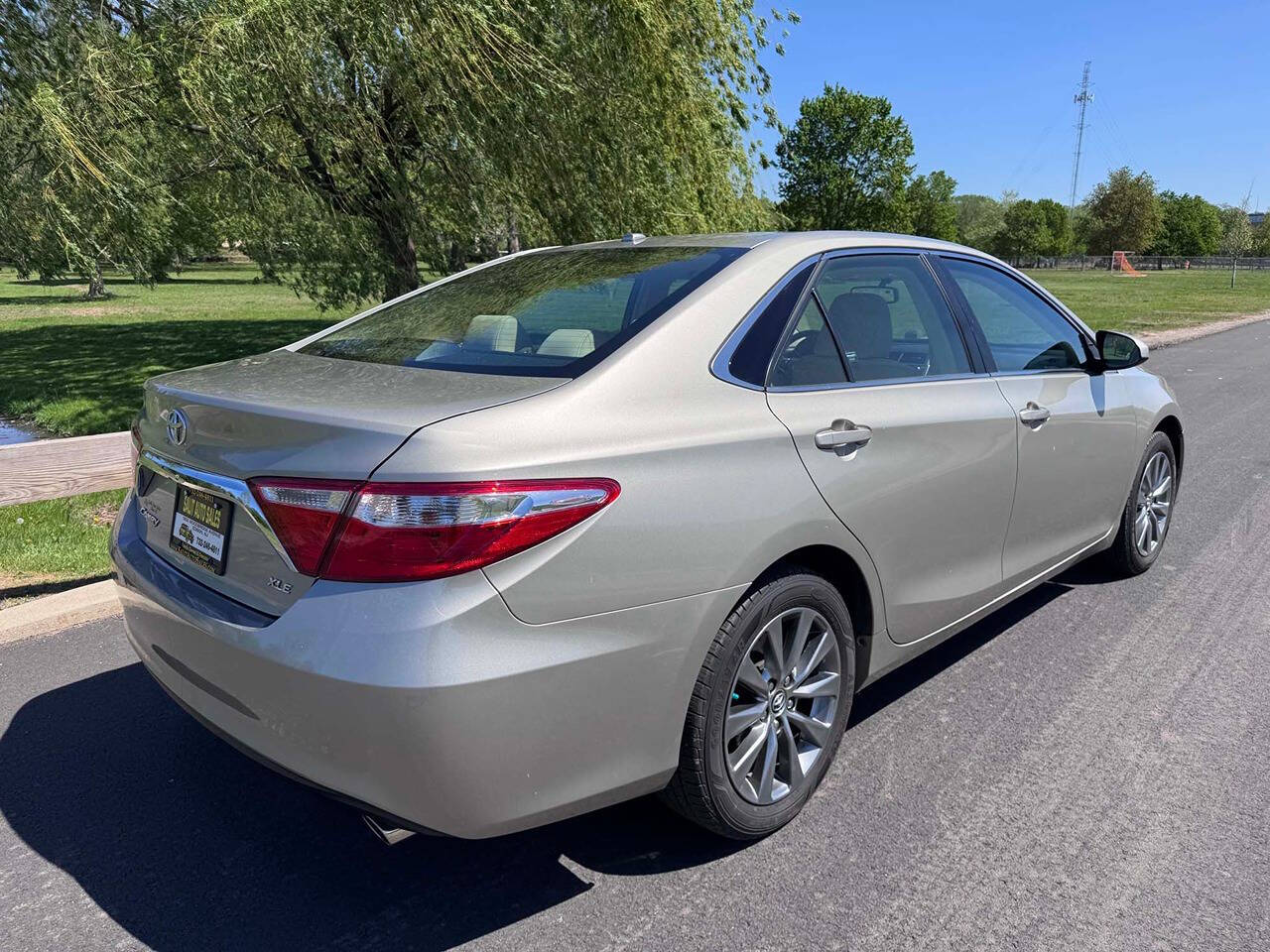 2015 Toyota Camry 33