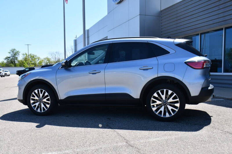 2022 Ford Escape Titanium