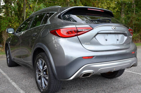 2017 Infiniti QX30 Premium