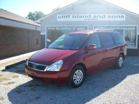 2012 Kia Sedona for sale at Cliff Bland & Sons Used Cars in El Dorado Springs MO