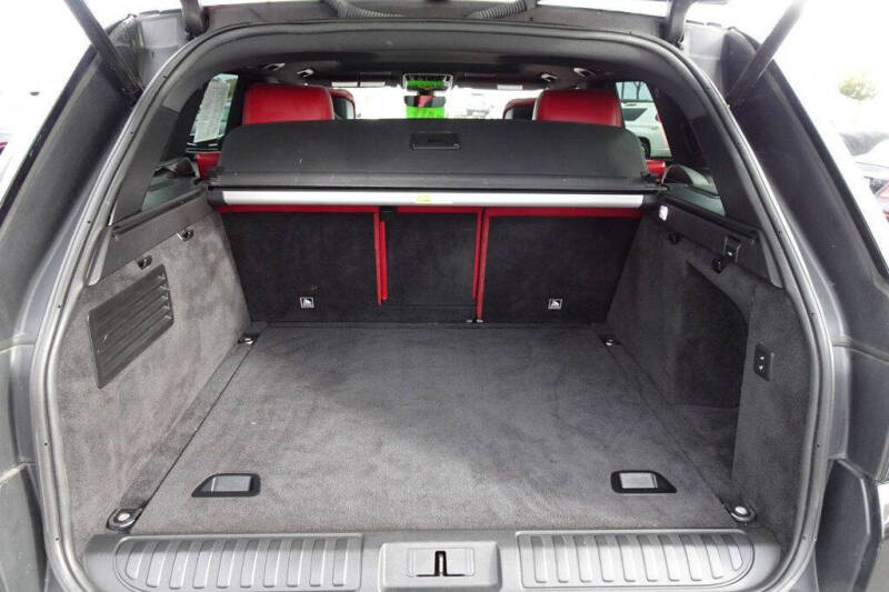 2020 Land Rover Range Rover Sport HST