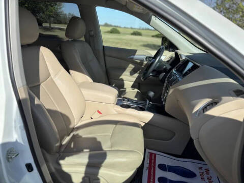 2020 Nissan Pathfinder SL