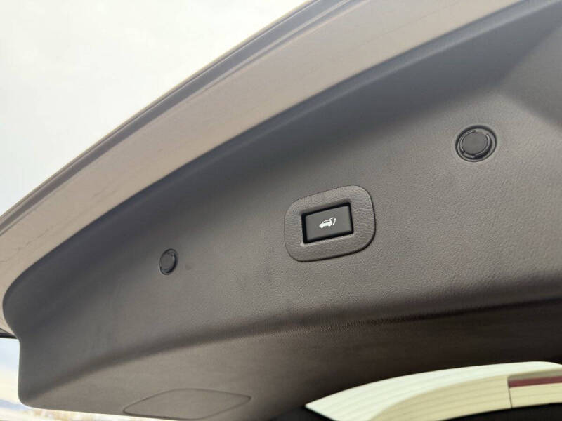 2023 Infiniti QX80 Sensory