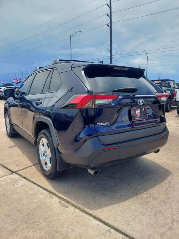 2021 Toyota RAV4 XLE