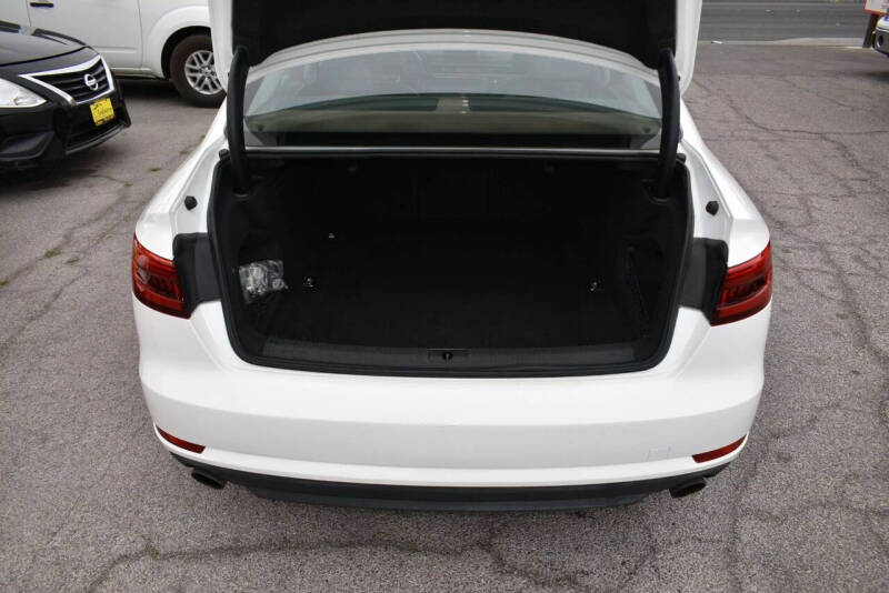 2017 Audi A4 2.0T quattro Premium