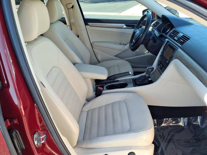 2018 Volkswagen Passat 2.0T SEL Premium