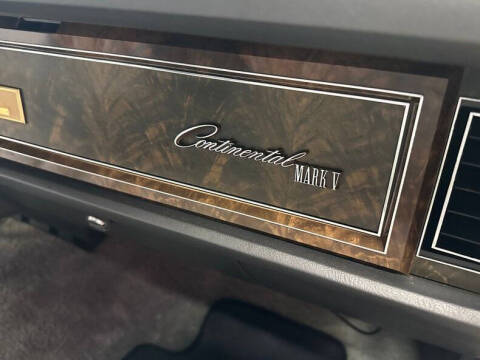 1977 Lincoln Continental