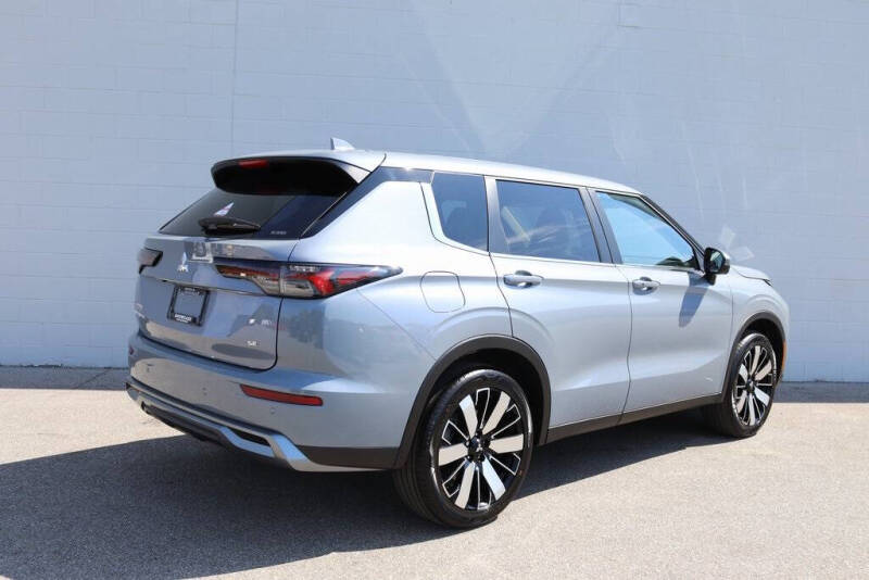 2025 Mitsubishi Outlander SE